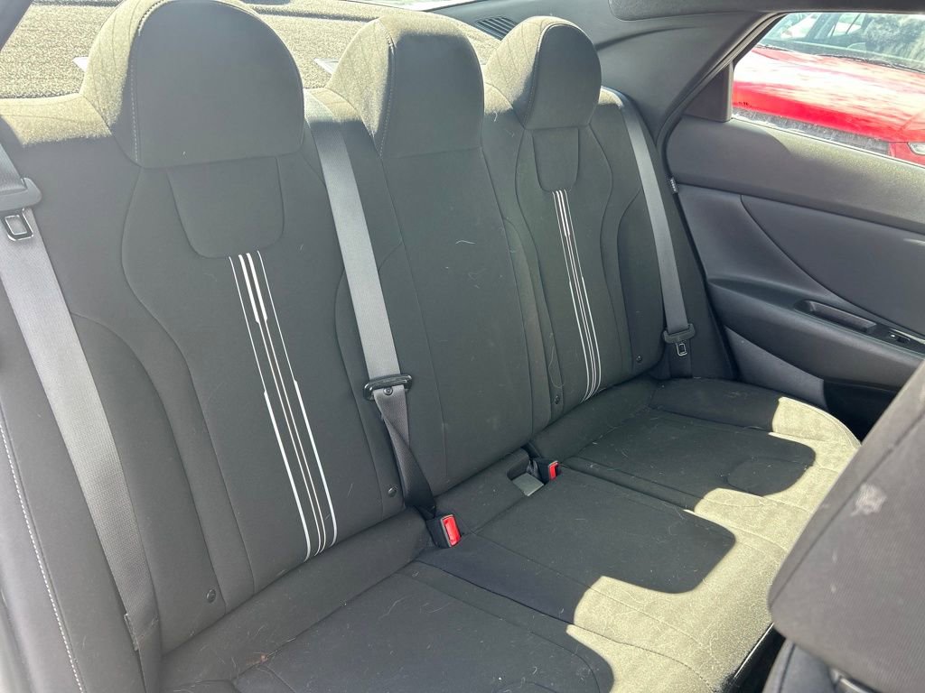Used 2025 Hyundai Elantra Sport image 27