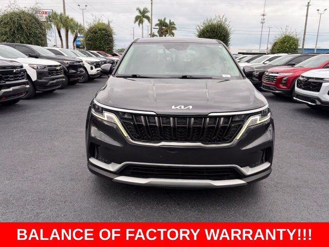 Used 2023 Kia Carnival LX FWD image 2