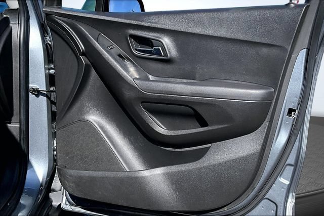 Used 2019 Chevrolet Trax LT w/ LT Convenience Package AWD/4WD image 26