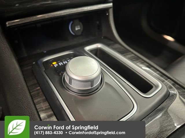 Used 2022 Chrysler 300 Touring L image 13