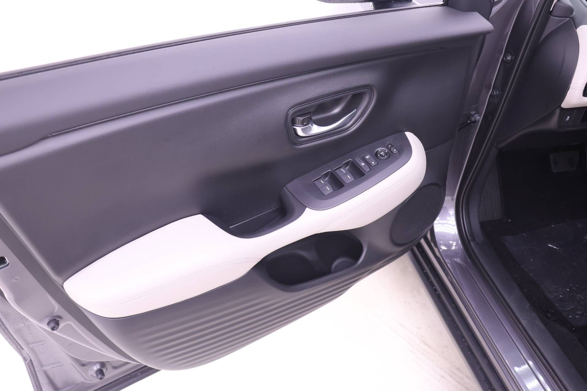 New 2027 Honda HR-V LX image 11