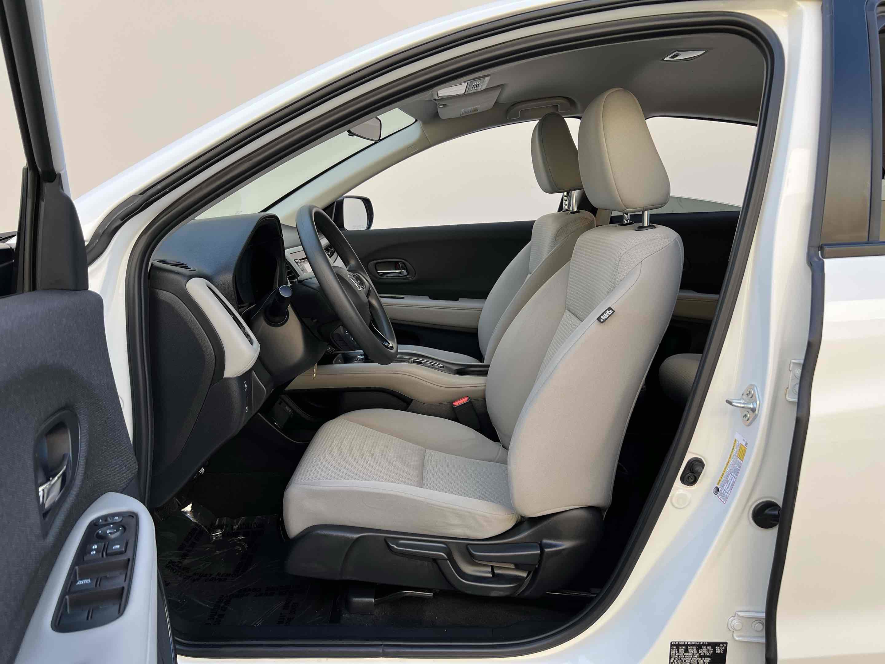 Used 2022 Honda HR-V LX image 4