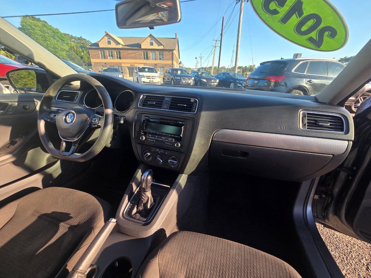 Used 2015 Volkswagen Jetta SE FWD image 36
