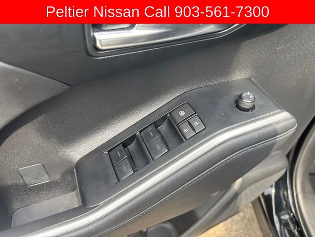 Used 2024 Toyota Highlander XSE FWD image 11