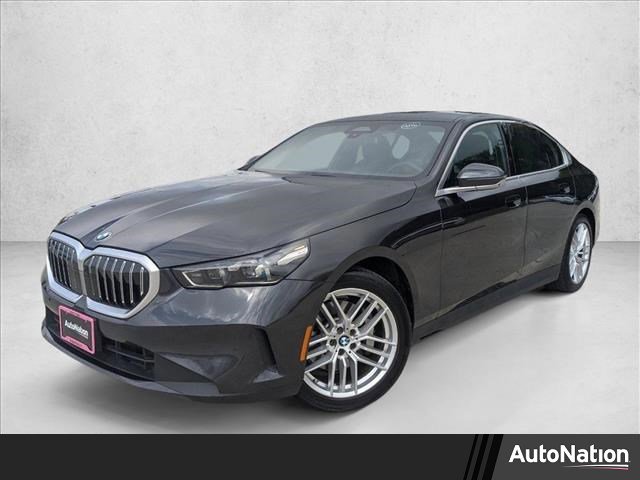Used 2025 BMW 530i RWD image 1