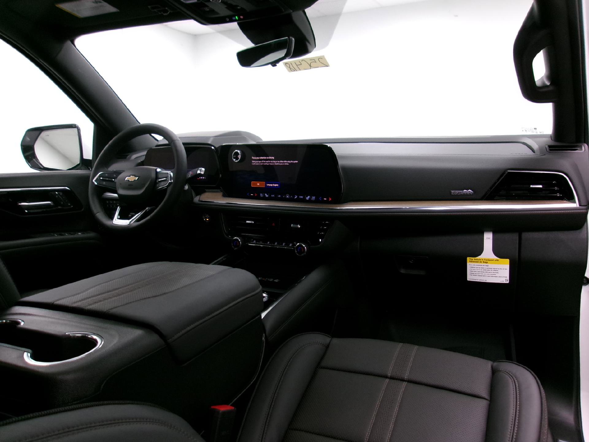 New 2025 Chevrolet Suburban High Country image 3