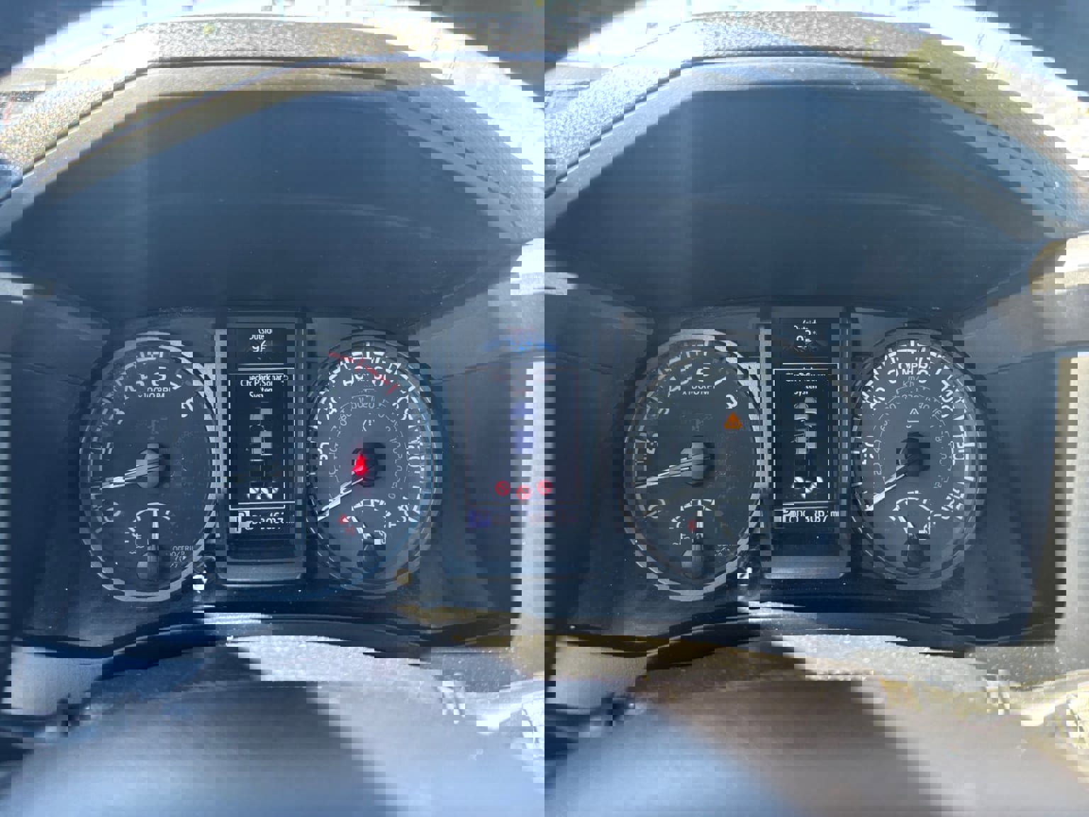 Used 2021 Toyota Tacoma TRD Off-Road w/ Technology Package AWD/4WD image 8