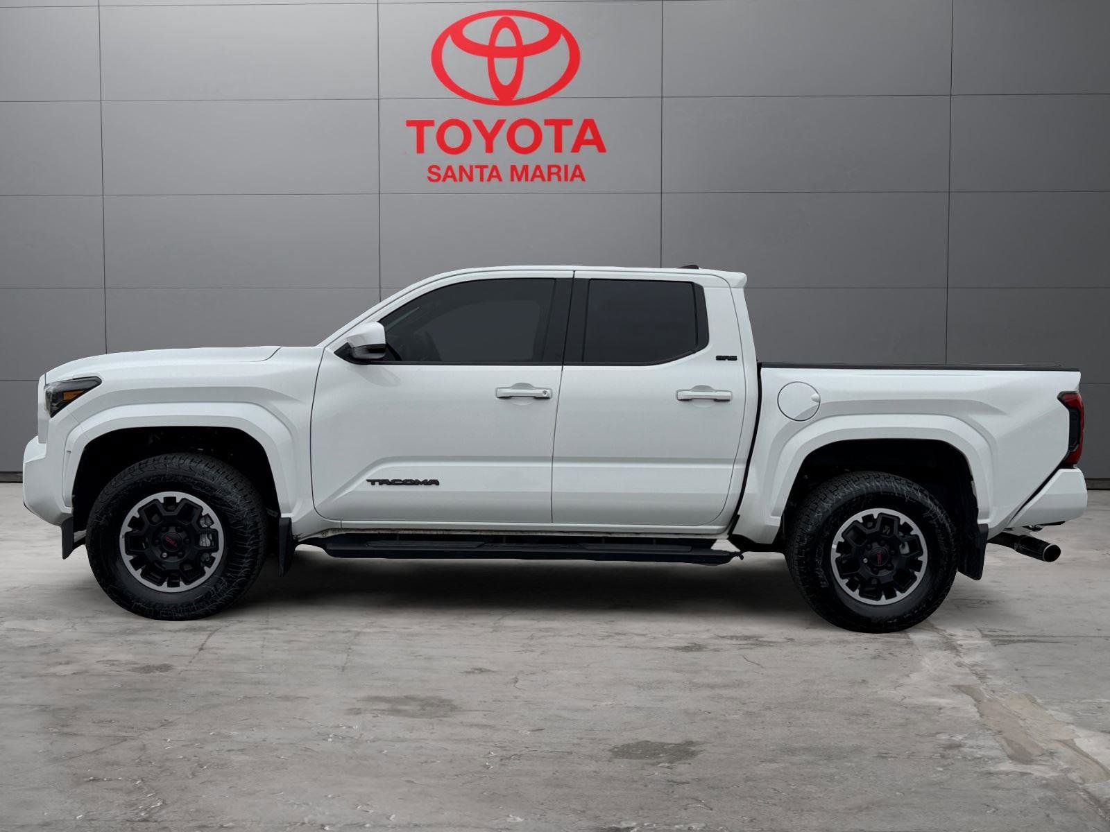 Used 2025 Toyota Tacoma SR5 AWD/4WD image 20