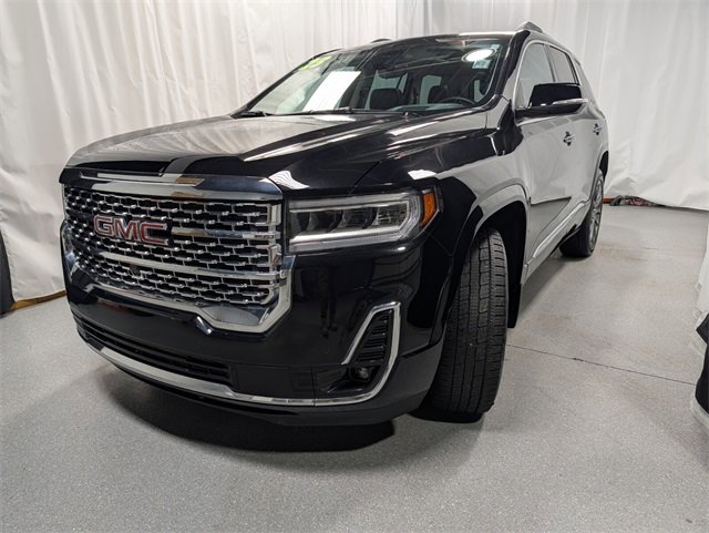 Used 2023 GMC Acadia Denali w/ Black Diamond Edition image 6