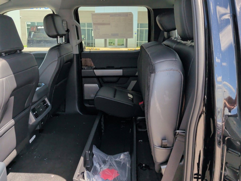 New 2027 Ford F250 Lariat w/ Black Appearance Package AWD/4WD image 40