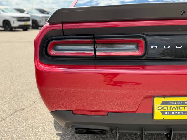 Used 2015 Dodge Challenger SRT Hellcat RWD image 11