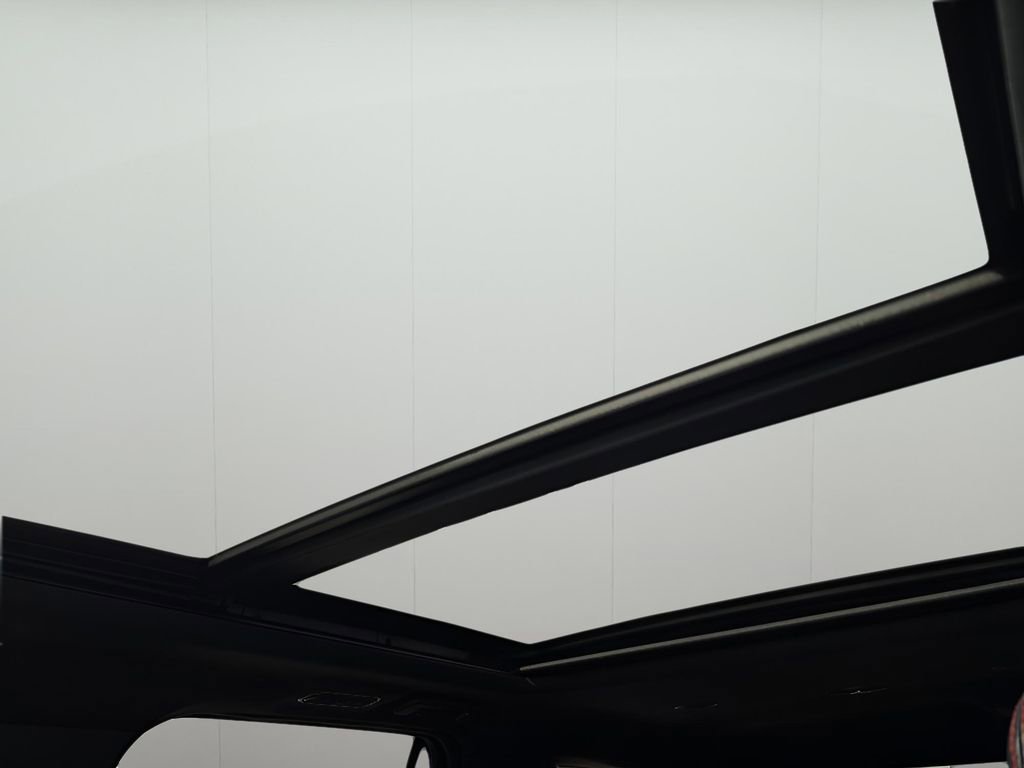 Used 2022 Ford Expedition Max Limited image 28