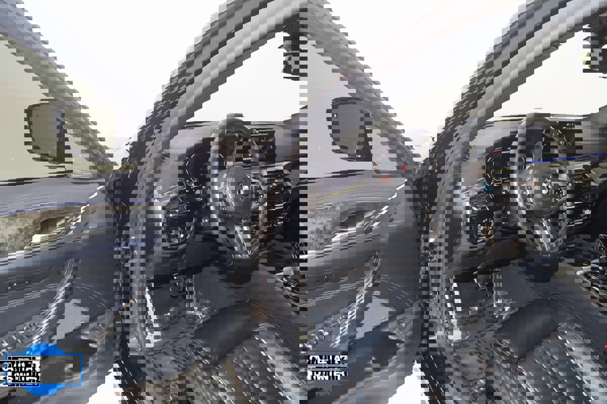 Used 2020 BMW M550i xDrive w/ Premium Package image 52