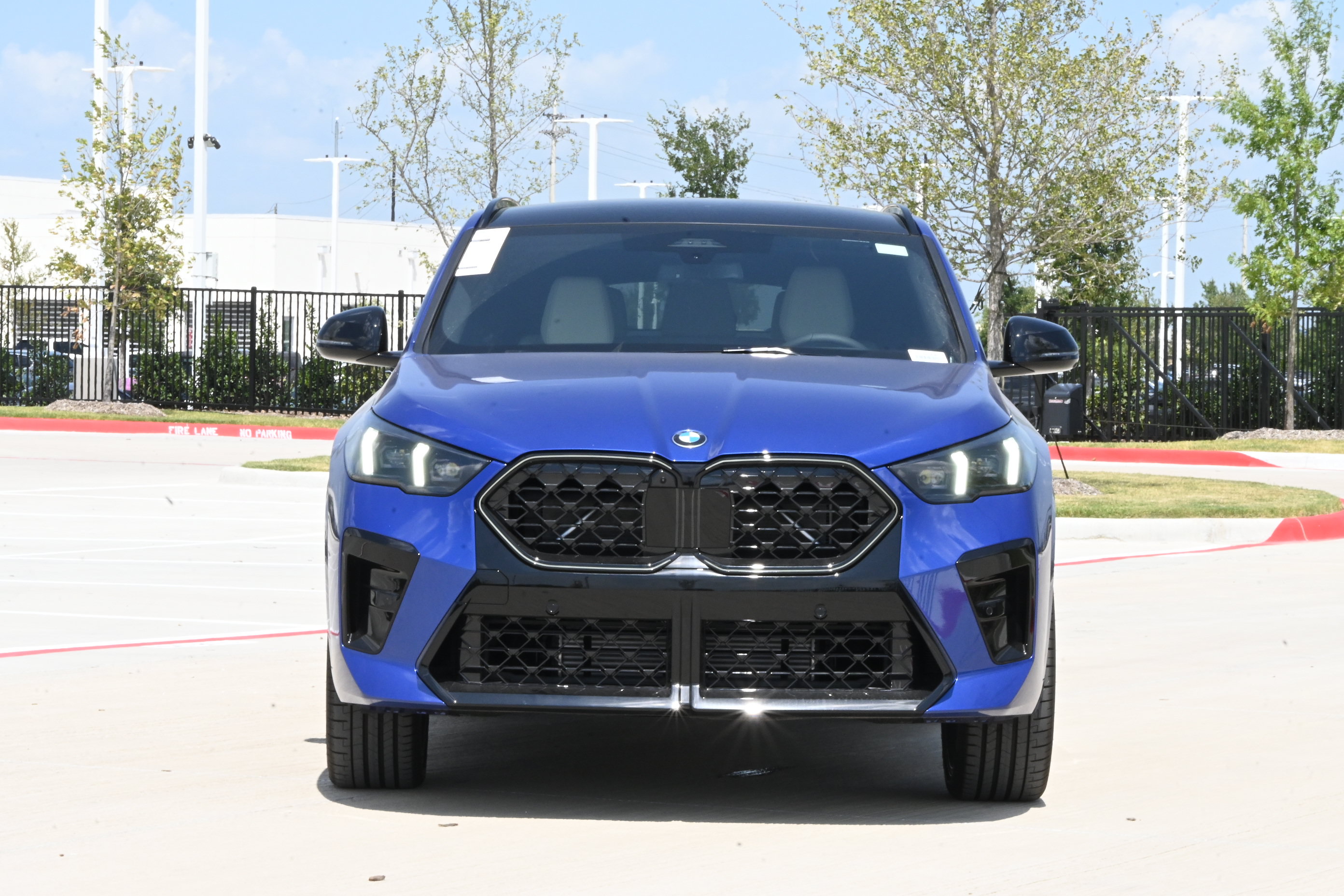 New 2026 BMW X2 xDrive28i w/ Technology Package AWD/4WD image 2