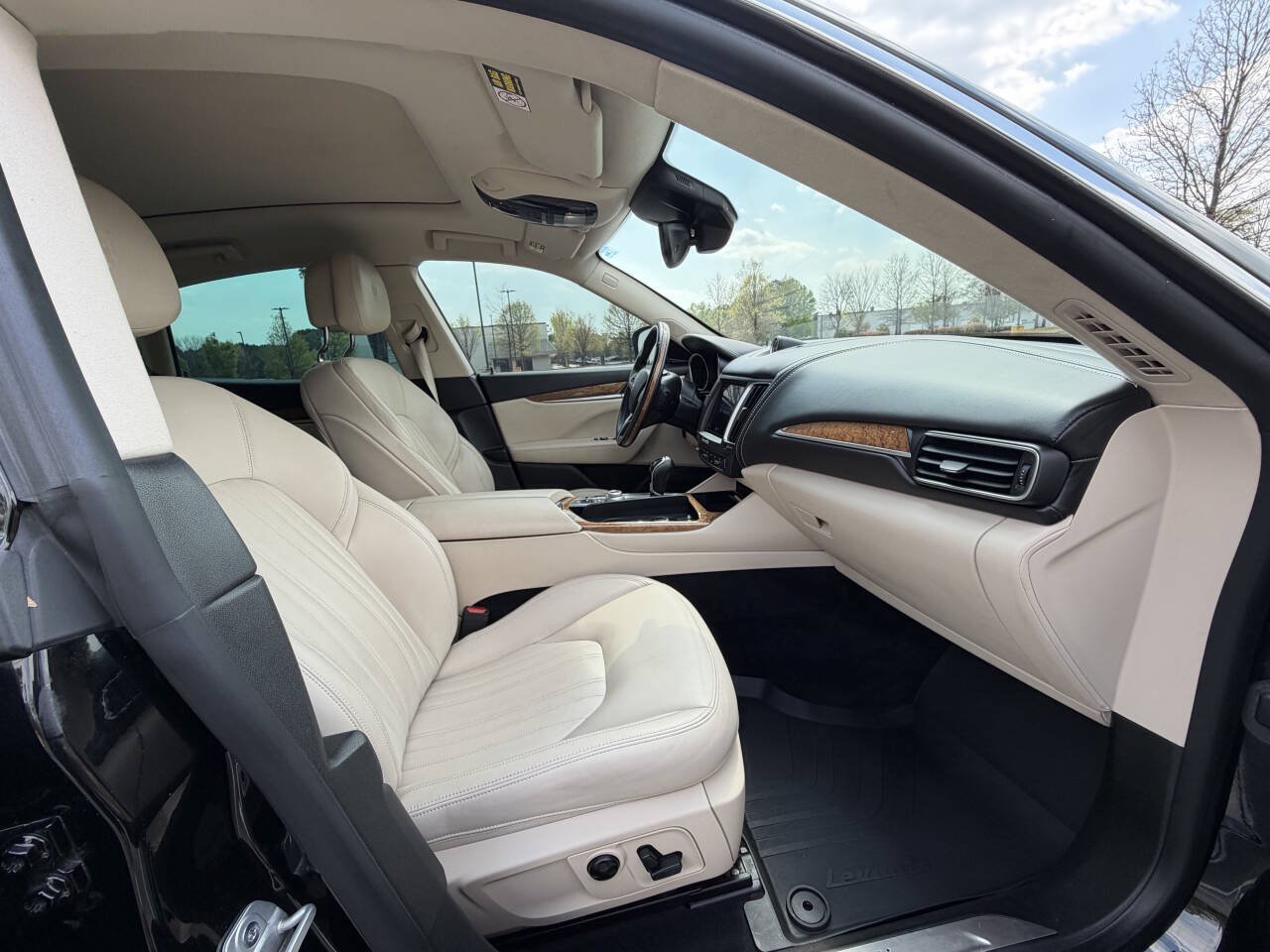 Used 2018 Maserati Levante AWD/4WD image 15
