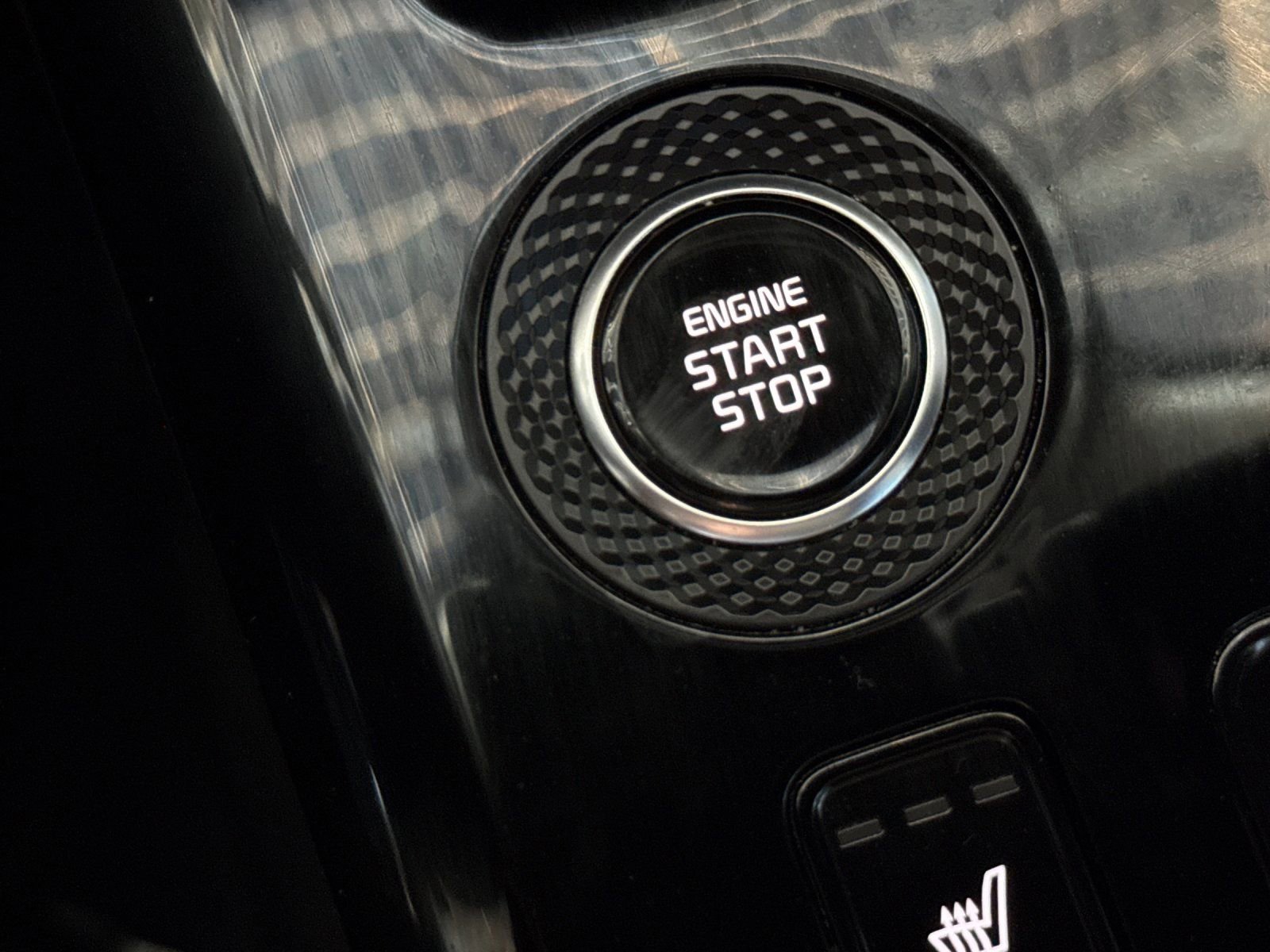 Used 2024 Kia Niro SX image 22