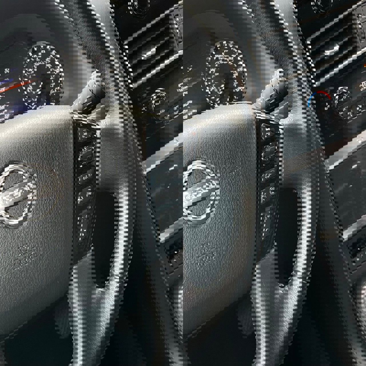 Used 2024 Nissan Armada SV image 14