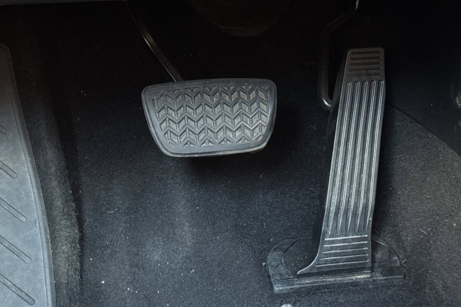 Used 2022 Toyota Highlander XLE image 47