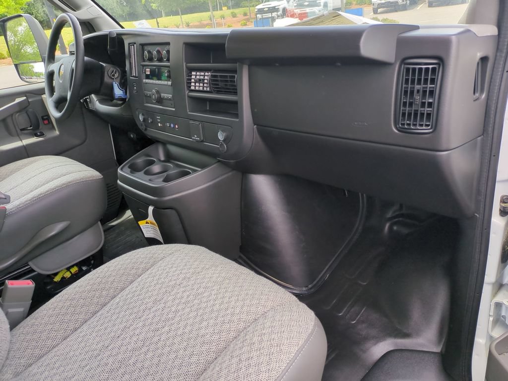 New 2025 Chevrolet Express 3500 w/ Power Convenience Package RWD image 29