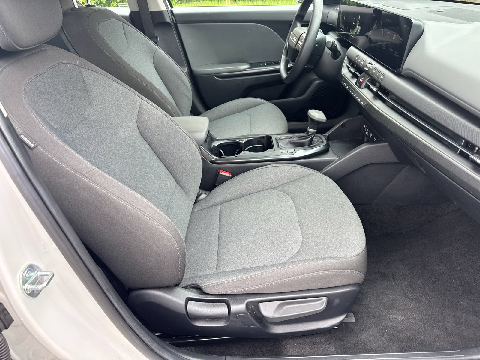 Used 2025 Kia K4 FWD image 13