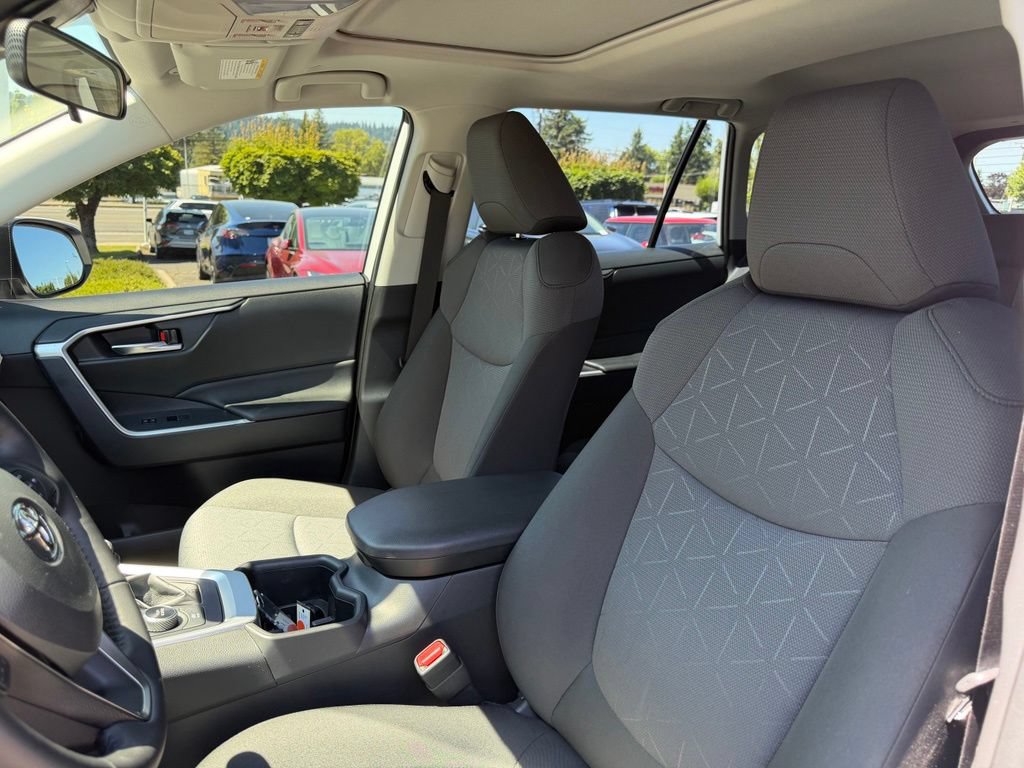 Used 2025 Toyota RAV4 XLE w/ Convenience Package AWD/4WD image 14