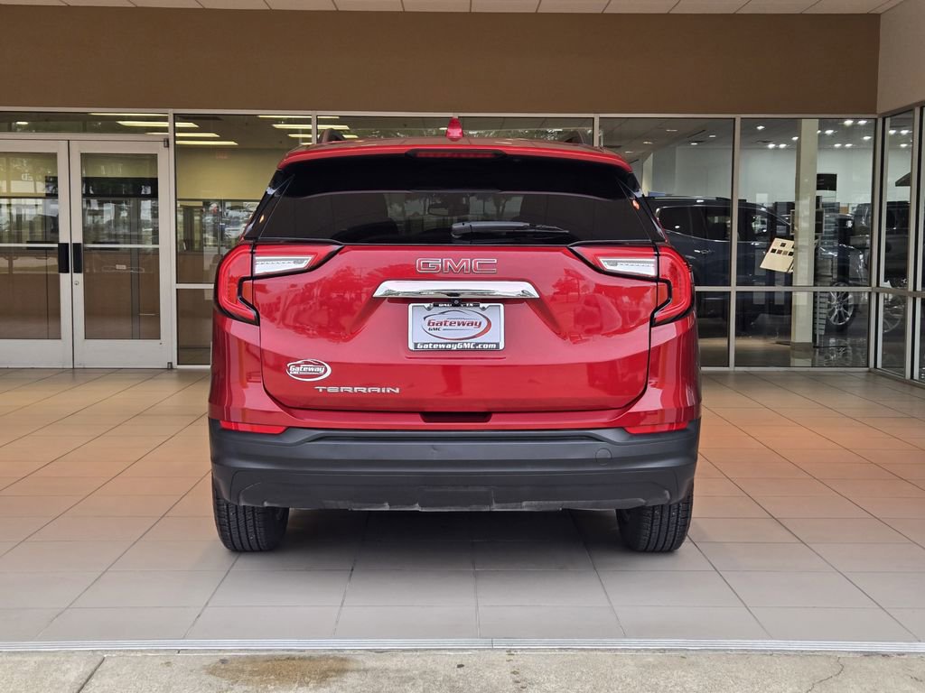 Used 2022 GMC Terrain SLE w/ Driver Convenience Package FWD image 6