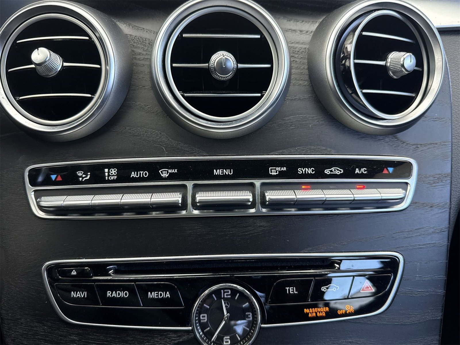 Used 2015 Mercedes-Benz C 400 4MATIC w/ Multimedia Package image 24