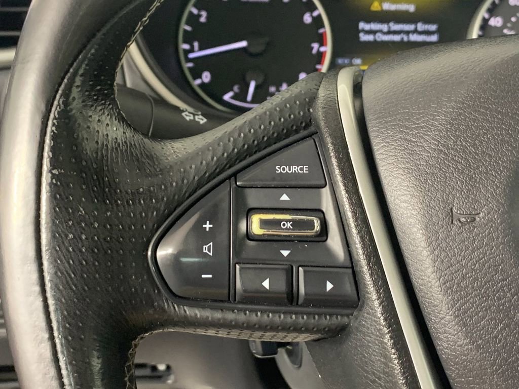 Used 2017 Nissan Maxima Platinum image 18