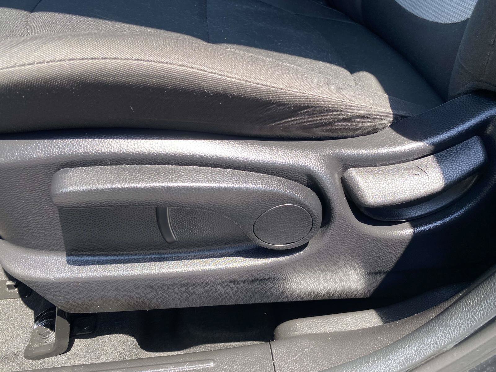 Used 2016 Kia Soul FWD image 15