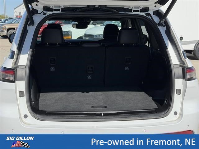 Used 2023 Jeep Grand Cherokee Altitude AWD/4WD image 5