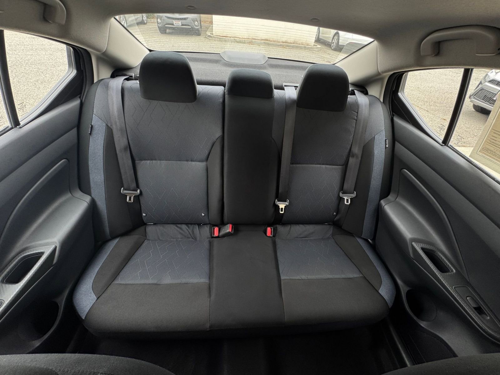 Used 2025 Nissan Versa SV FWD image 37