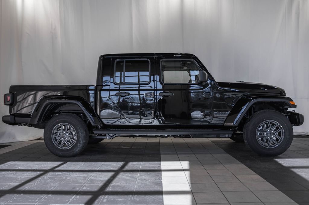 New 2026 Jeep Gladiator Sport image 3