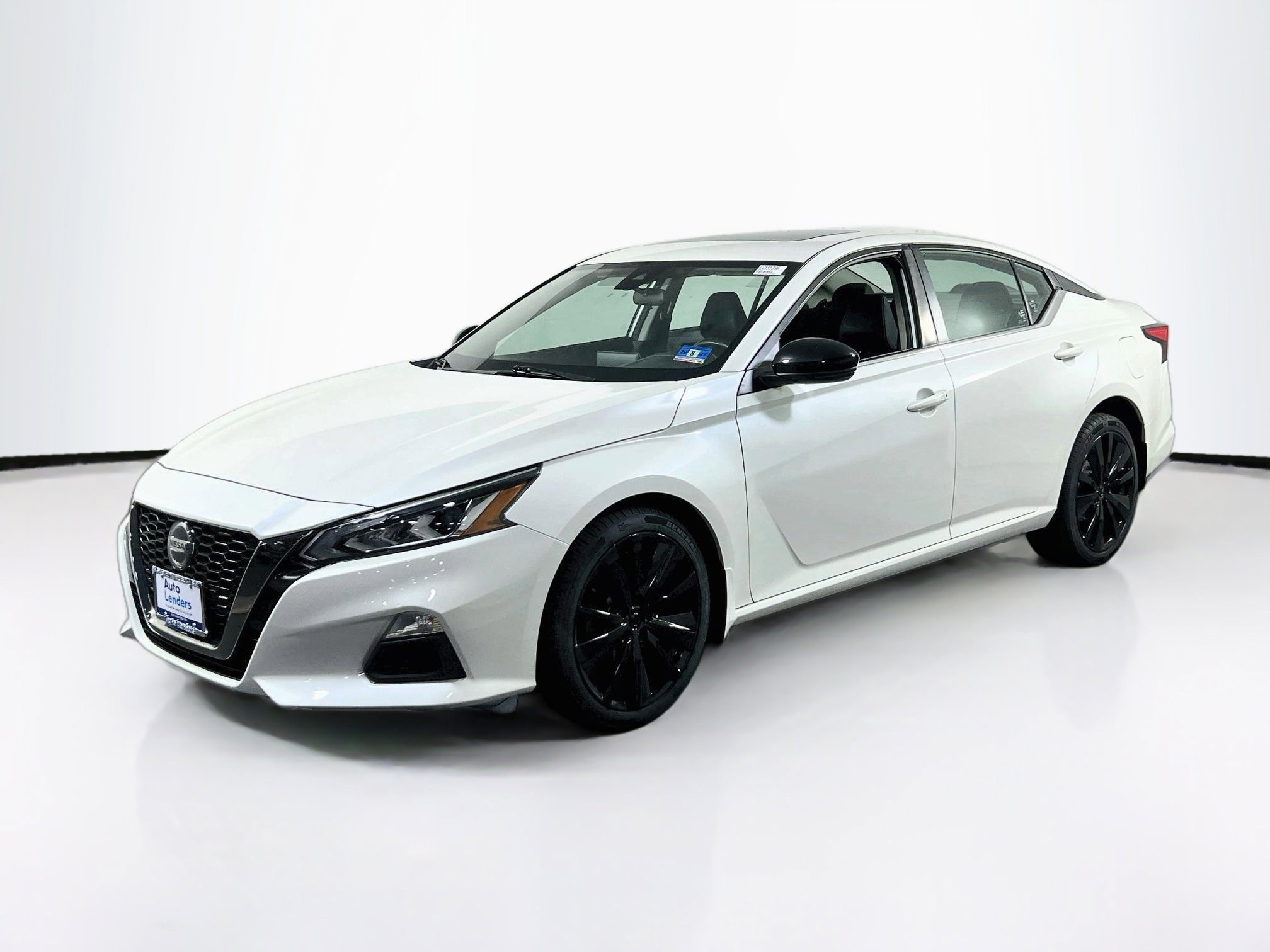 Used 2020 Nissan Altima 2.5 SR w/ Premium Package AWD/4WD image 1