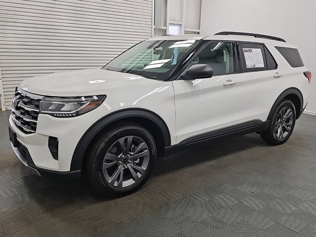 Used 2026 Ford Explorer Active w/ Active Comfort Package AWD/4WD image 5