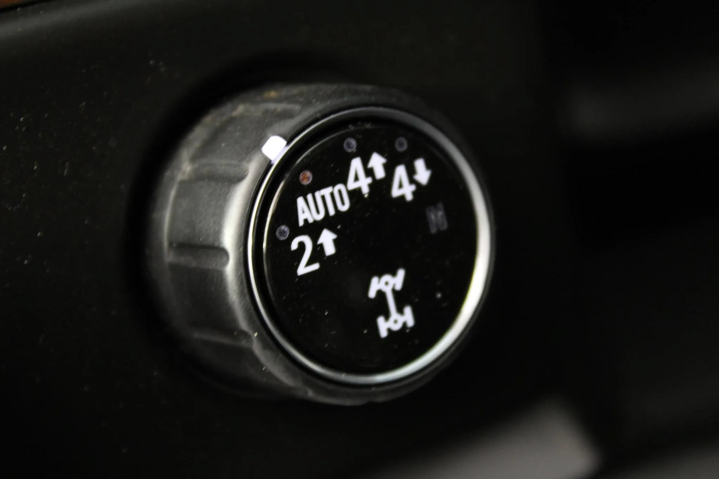 Used 2020 Cadillac Escalade ESV Luxury AWD/4WD image 16