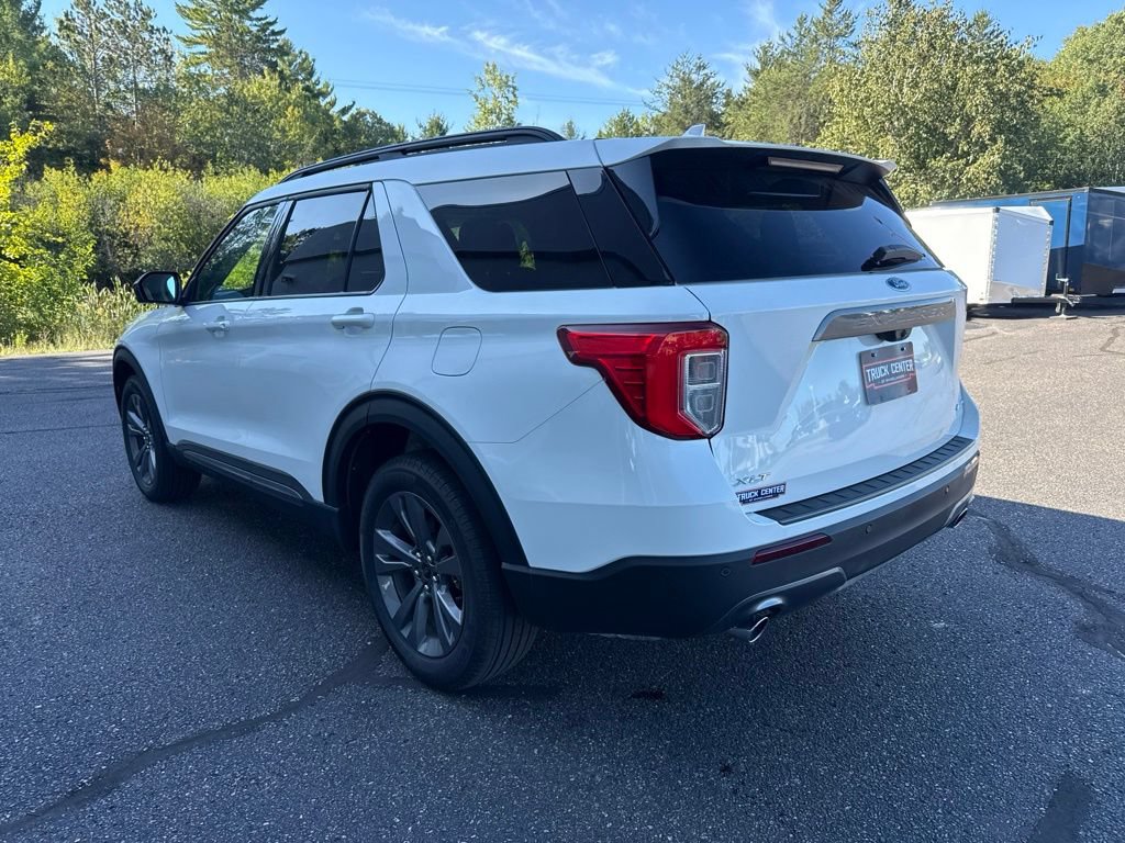 Used 2024 Ford Explorer XLT w/ Equipment Group 202A AWD/4WD image 10