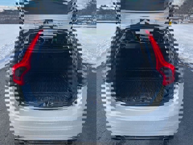 Used 2016 Volvo V60 T5 Premier image 8