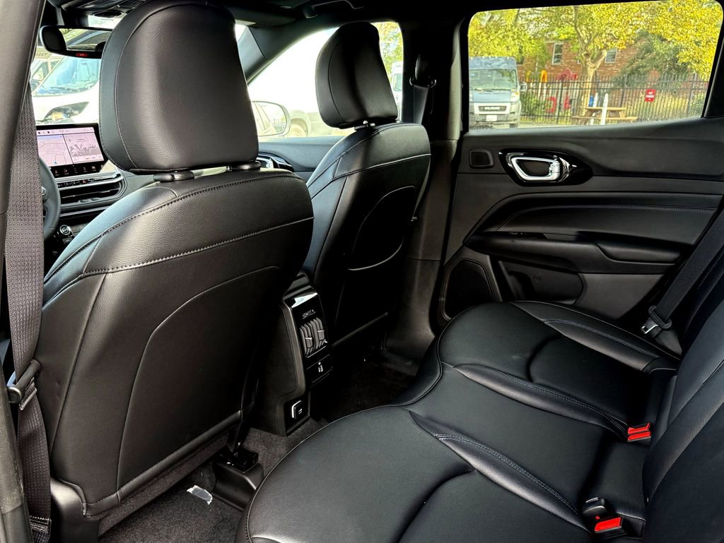 New 2026 Jeep Compass Limited w/ Sun, Sound & Navigation Group image 29