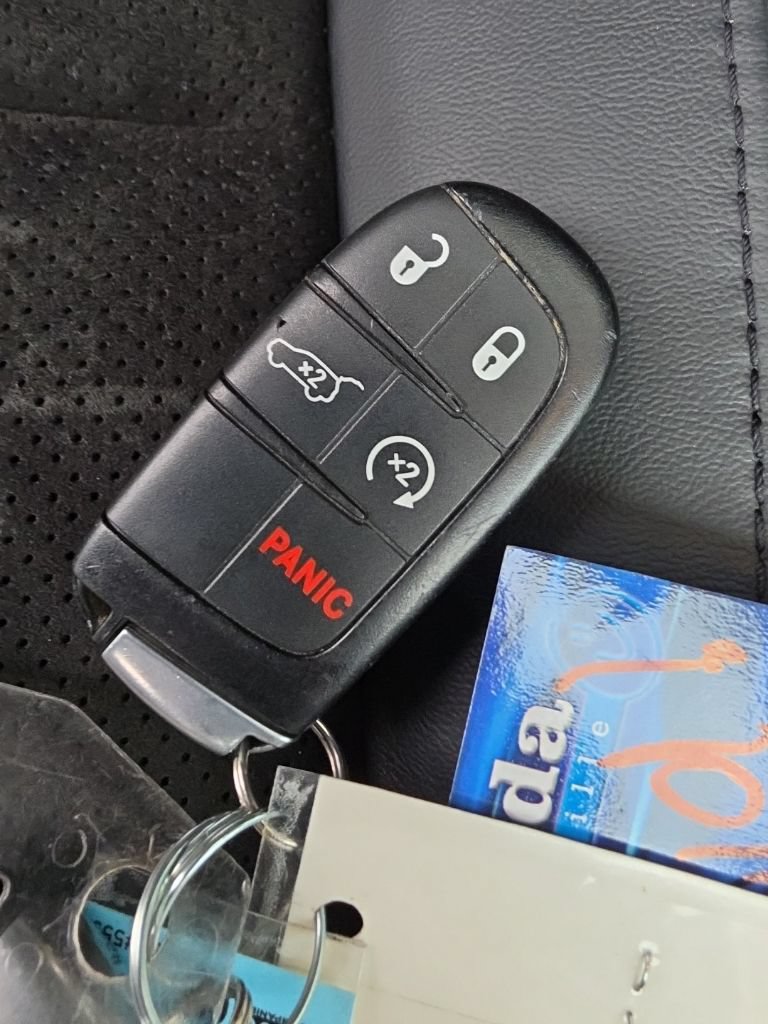 Used 2019 Jeep Grand Cherokee Altitude AWD/4WD image 33