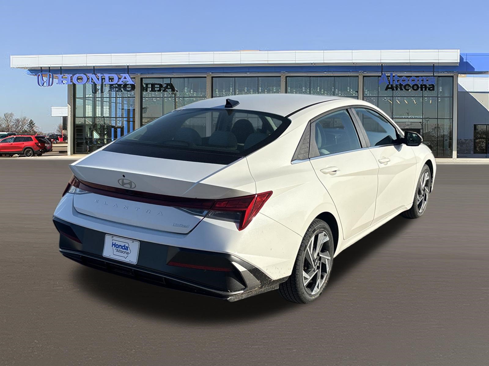 Used 2025 Hyundai Elantra Limited FWD image 5