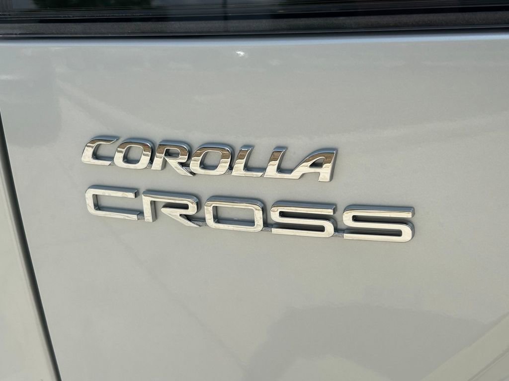 Used 2026 Toyota Corolla Cross LE w/ Moonroof Package FWD image 13
