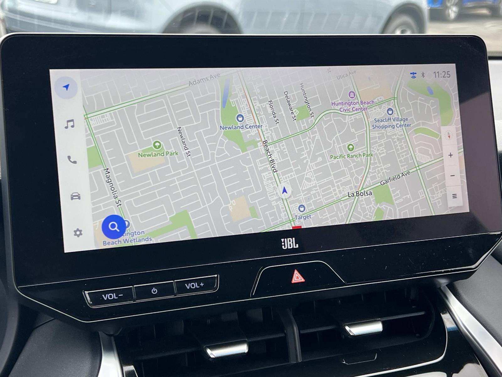 Used 2024 Toyota Venza XLE image 13