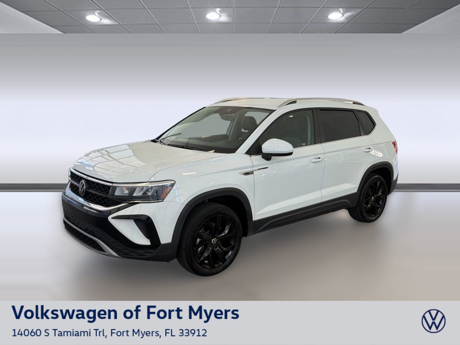 Used 2024 Volkswagen Taos SE FWD image 1