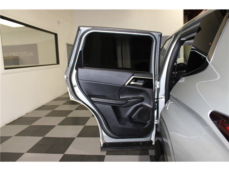Used 2024 Mitsubishi Outlander Ralliart image 14