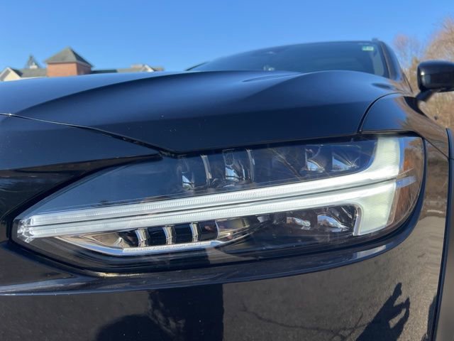 Certified 2025 Volvo V90 B6 Cross Country Ultra AWD/4WD image 12