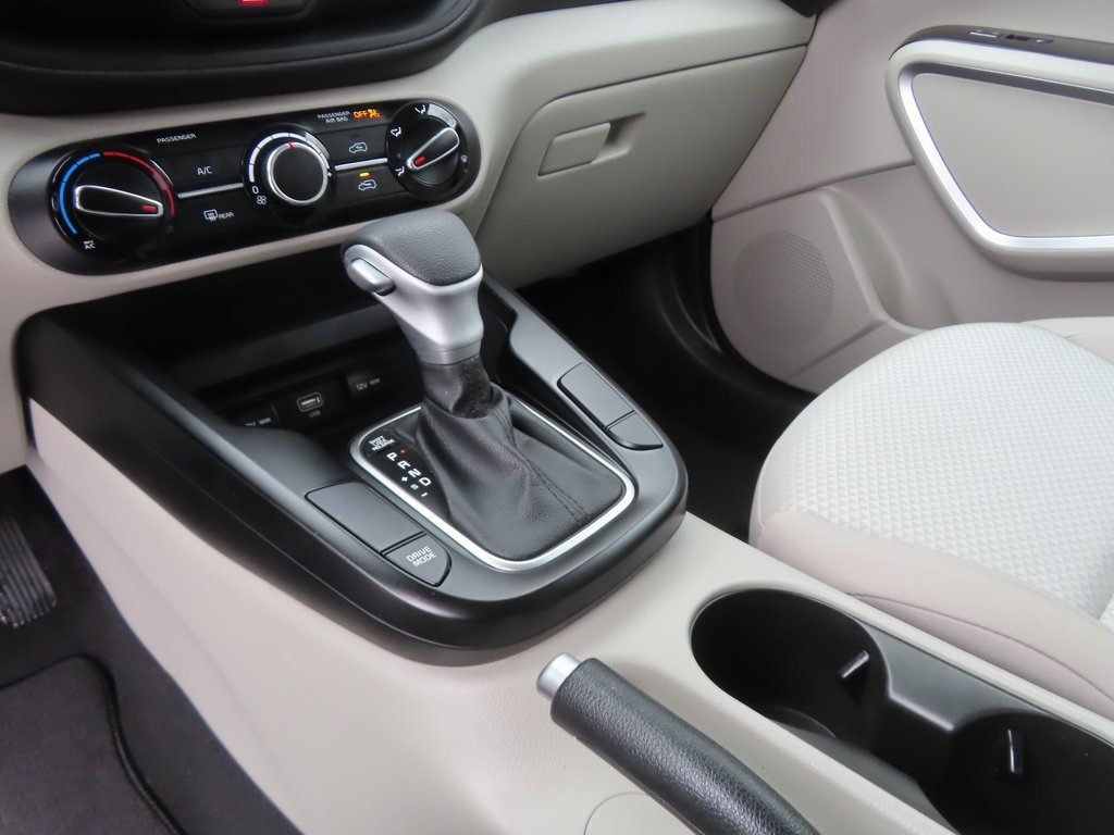 Certified 2023 Kia Soul LX image 16