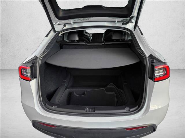 Used 2023 Tesla Model Y Long Range image 8