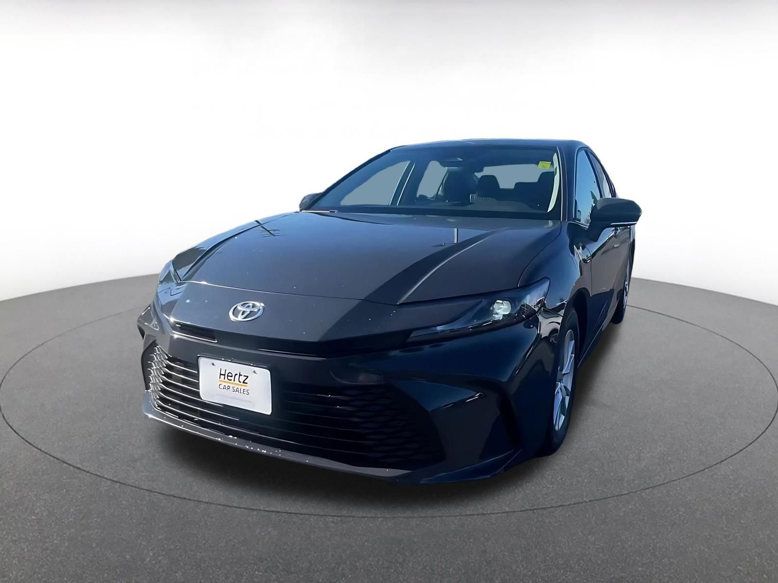 Used 2025 Toyota Camry LE image 7