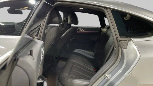 Used 2023 BMW i4 eDrive35 w/ Premium Package image 11