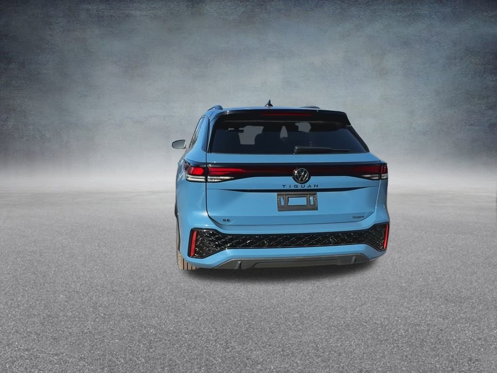 New 2025 Volkswagen Tiguan SE R-Line image 18